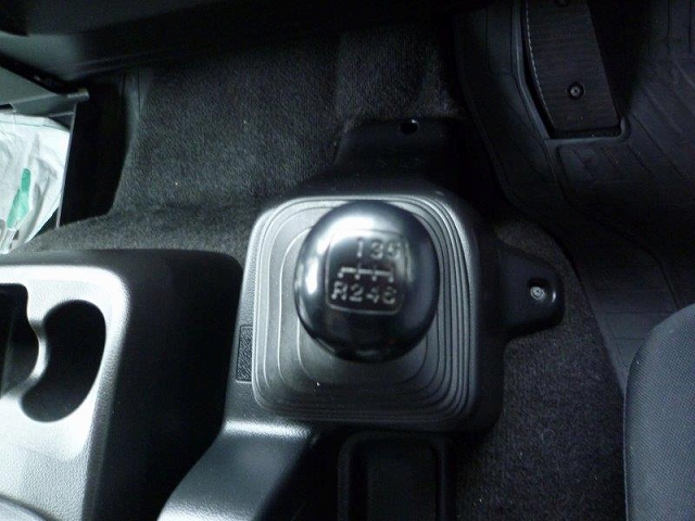 日野レンジャーパネルバン中型（4t）[写真16]