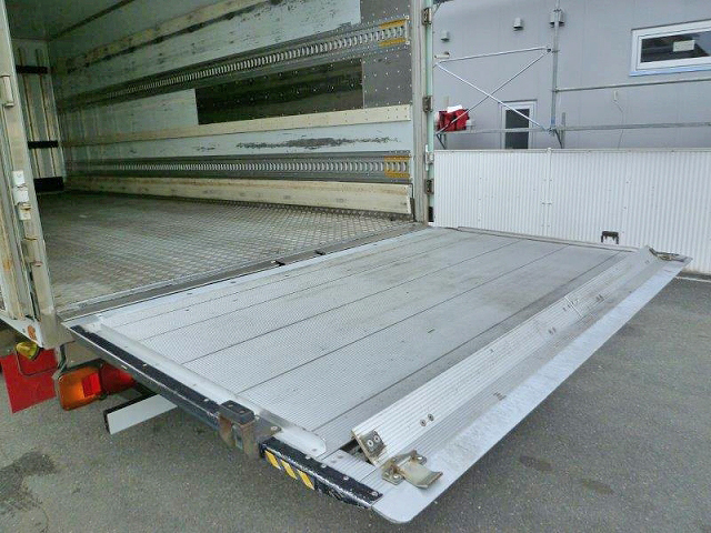 日野レンジャーパネルバン中型（4t）[写真18]