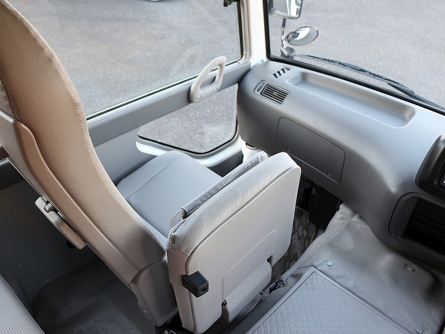 トヨタコースターマイクロバス[写真25]