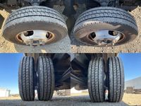 三菱ふそうキャンターガッツ平ボディ小型（2t・3t）[写真17]