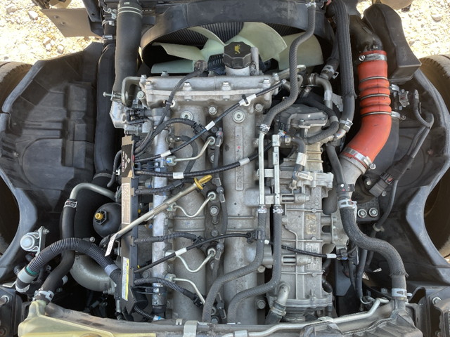 三菱ふそうキャンターガッツ平ボディ小型（2t・3t）[写真21]