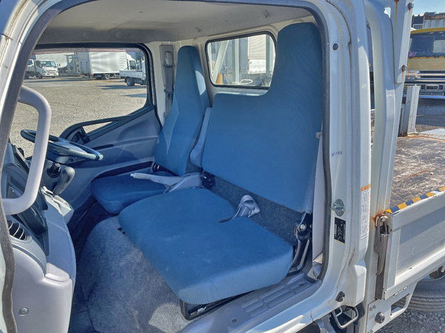 三菱ふそうキャンターガッツ平ボディ小型（2t・3t）[写真25]