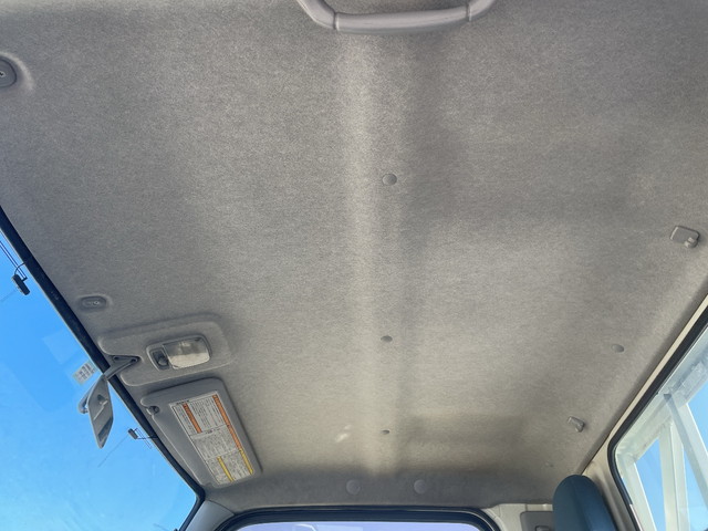 三菱ふそうキャンターガッツ平ボディ小型（2t・3t）[写真29]
