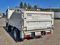 三菱ふそうキャンターガッツ平ボディ小型（2t・3t）[写真04]