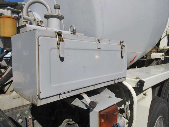 日野プロフィアミキサー車（コンクリートミキサー）大型（10t）[写真12]