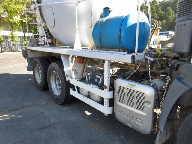 日野プロフィアミキサー車（コンクリートミキサー）大型（10t）[写真08]