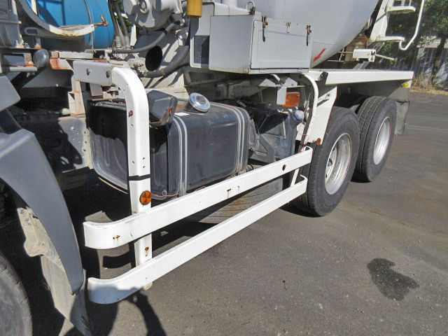 日野プロフィアミキサー車（コンクリートミキサー）大型（10t）[写真09]