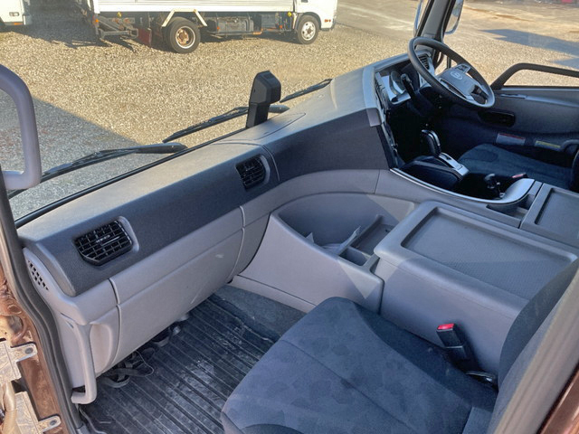 UDトラックスクオンアルミウイング大型（10t）[写真26]