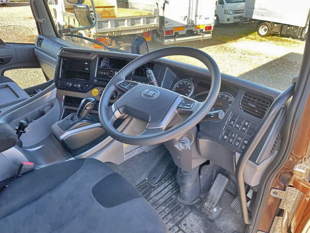 UDトラックスクオンアルミウイング大型（10t）[写真27]