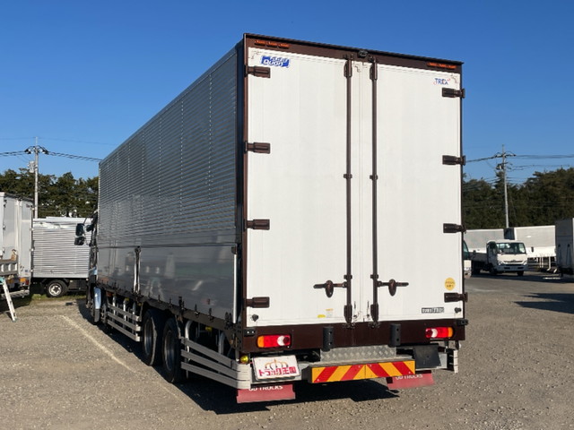 UDトラックスクオンアルミウイング大型（10t）[写真04]