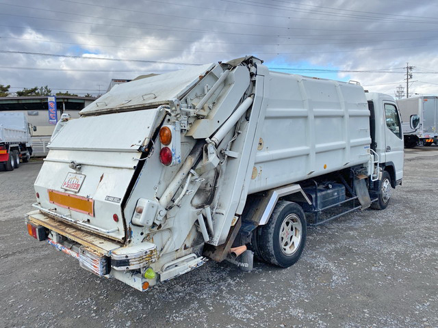 三菱ふそうキャンターパッカー車（塵芥車）小型（2t・3t）[写真02]