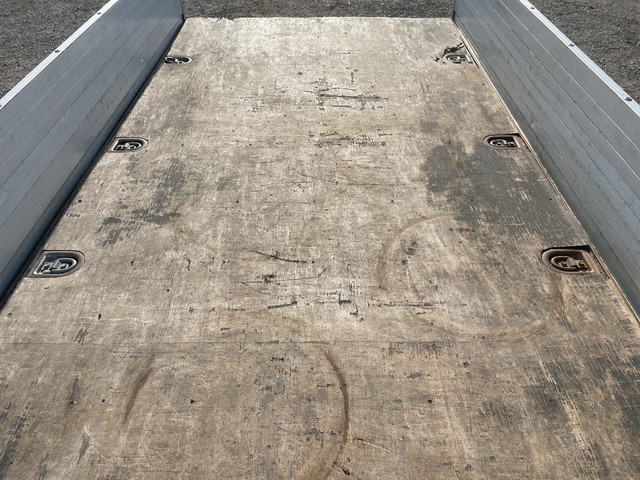 日野デュトロアルミブロック小型（2t・3t）[写真13]