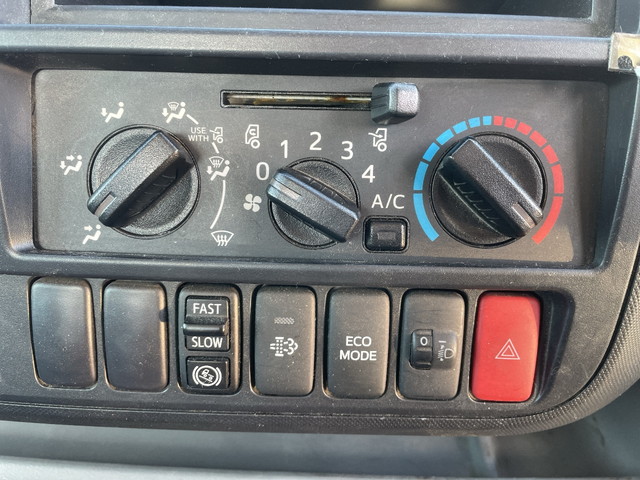 日野デュトロアルミブロック小型（2t・3t）[写真31]