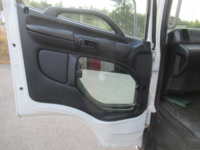 日野レンジャーユニック4段中型（4t）[写真15]