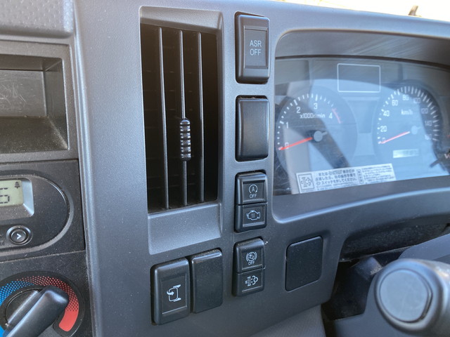 いすゞエルフ平ボディ小型（2t・3t）[写真33]