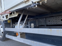 三菱ふそうキャンター幌ウイング小型（2t・3t）[写真19]