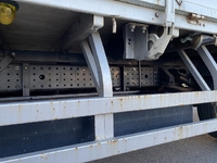 三菱ふそうキャンター幌ウイング小型（2t・3t）[写真20]