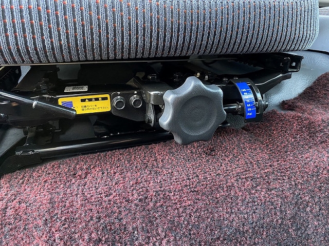 三菱ふそうキャンター幌ウイング小型（2t・3t）[写真30]