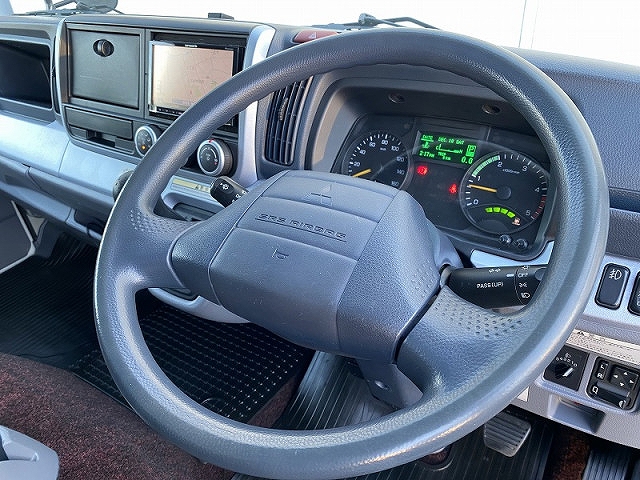 三菱ふそうキャンター幌ウイング小型（2t・3t）[写真31]