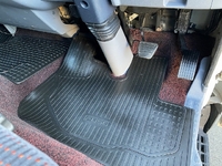 三菱ふそうキャンター幌ウイング小型（2t・3t）[写真36]