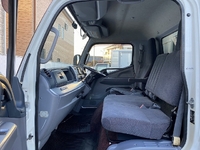 三菱ふそうキャンター幌ウイング小型（2t・3t）[写真37]