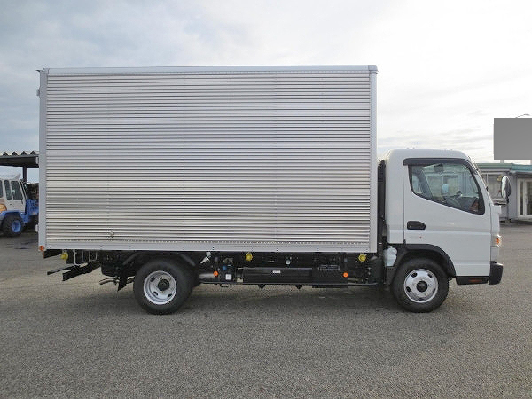 三菱ふそうキャンターアルミバン小型（2t・3t）[写真05]