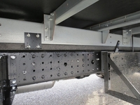 三菱ふそうキャンターアルミバン小型（2t・3t）[写真09]