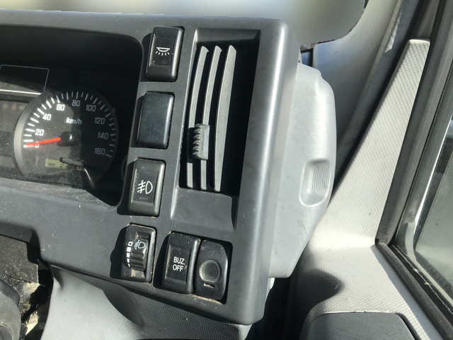 いすゞエルフパネルバン小型（2t・3t）[写真21]