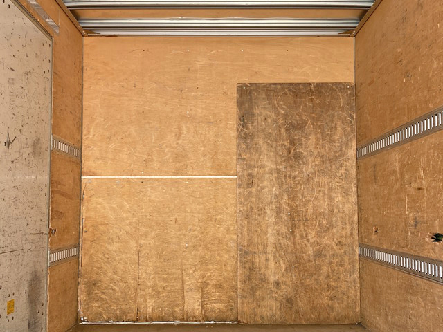 いすゞエルフアルミバン小型（2t・3t）[写真15]