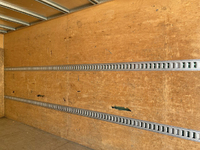 いすゞエルフアルミバン小型（2t・3t）[写真16]