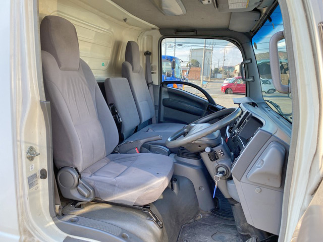 いすゞエルフアルミバン小型（2t・3t）[写真34]