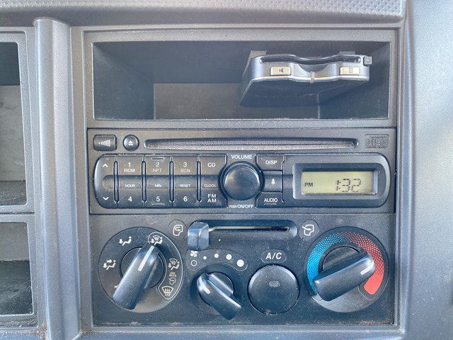 いすゞエルフアルミバン小型（2t・3t）[写真37]