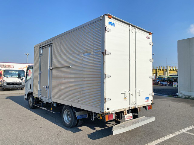 いすゞエルフアルミバン小型（2t・3t）[写真04]