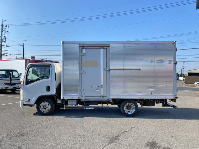 いすゞエルフアルミバン小型（2t・3t）[写真05]