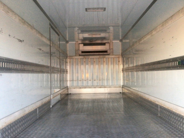 日野レンジャー冷凍車（冷蔵車）中型（4t）[写真10]