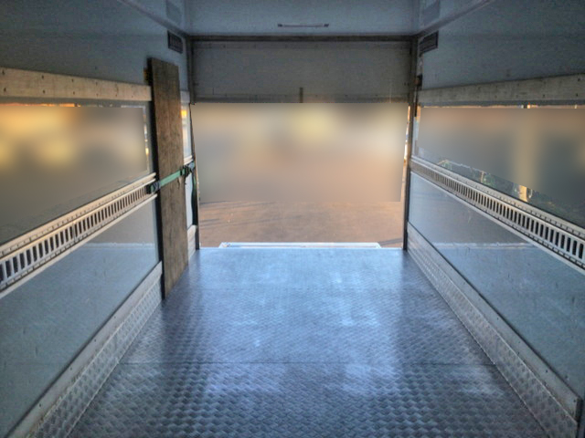 日野レンジャー冷凍車（冷蔵車）中型（4t）[写真12]