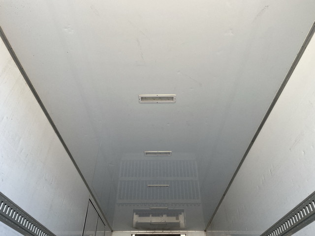 いすゞフォワード冷凍車（冷蔵車）中型（4t）[写真13]