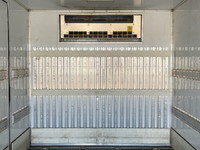 いすゞフォワード冷凍車（冷蔵車）中型（4t）[写真14]