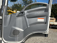 いすゞフォワード冷凍車（冷蔵車）中型（4t）[写真24]