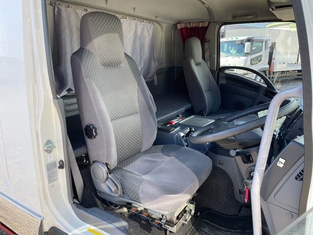 いすゞフォワード冷凍車（冷蔵車）中型（4t）[写真26]