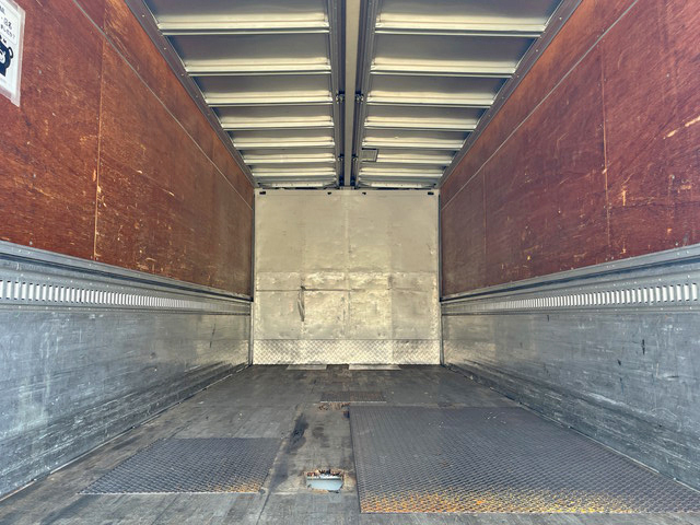 いすゞフォワードアルミウイング増トン（6t・8t）[写真12]