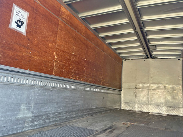 いすゞフォワードアルミウイング増トン（6t・8t）[写真14]