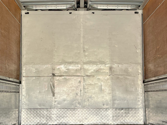 いすゞフォワードアルミウイング増トン（6t・8t）[写真15]