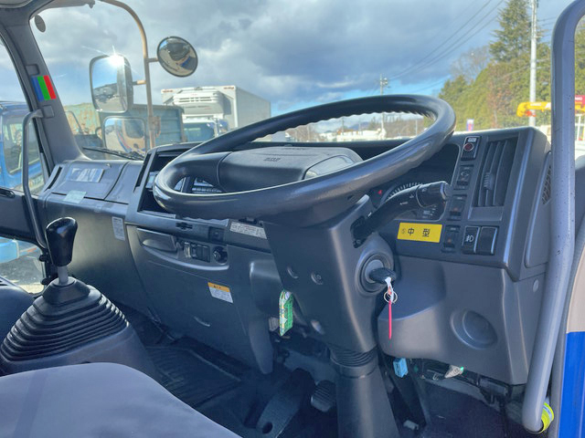 いすゞフォワードアルミウイング増トン（6t・8t）[写真34]