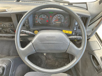 いすゞフォワードアルミウイング増トン（6t・8t）[写真35]