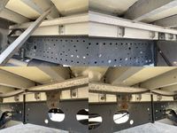 いすゞフォワード冷蔵冷凍ウイング中型（4t）[写真19]