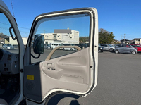 日野デュトロアルミバン小型（2t・3t）[写真16]