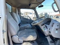 日野デュトロアルミバン小型（2t・3t）[写真17]