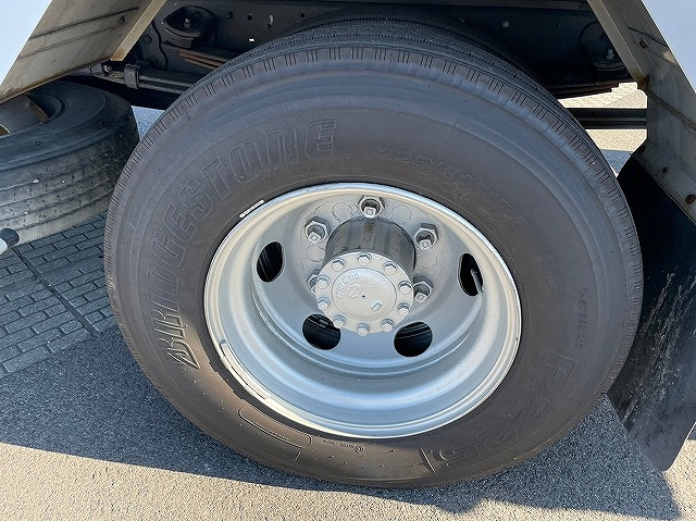 日野デュトロアルミバン小型（2t・3t）[写真32]