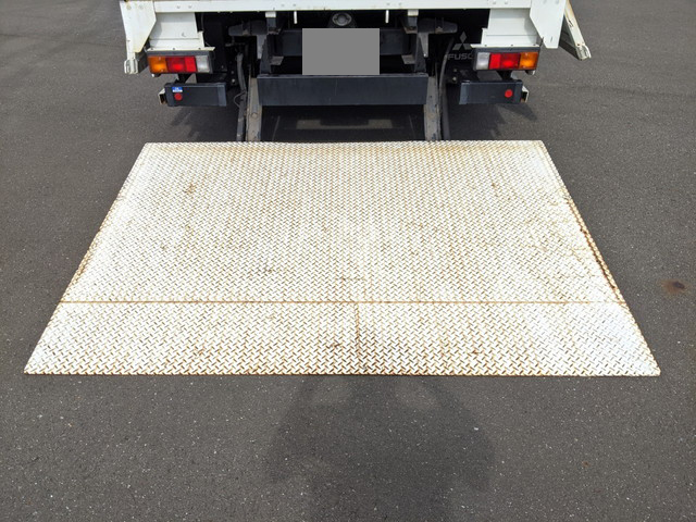 三菱ふそうキャンター平ボディ小型（2t・3t）[写真11]